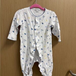 Kissy Kissy White Hanukkah Footie